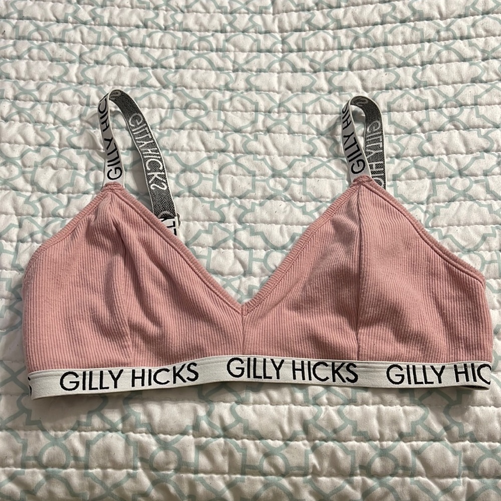 Gilly Hicks | Women’s Size Medium, Unlined Bra with Adjustable Straps - Pink 💕
